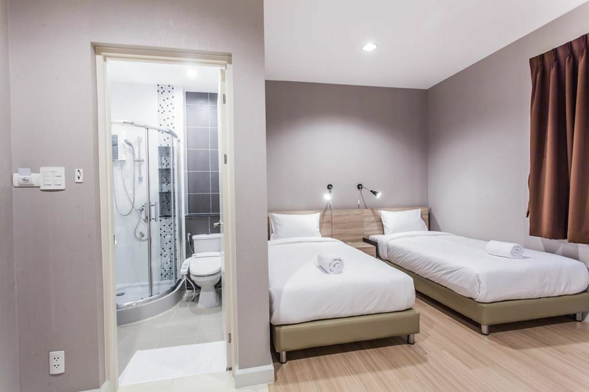 Morino Hotel Si Racha Buitenkant foto